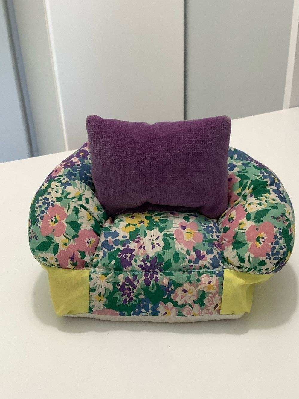 Barbie Chair & Pillow